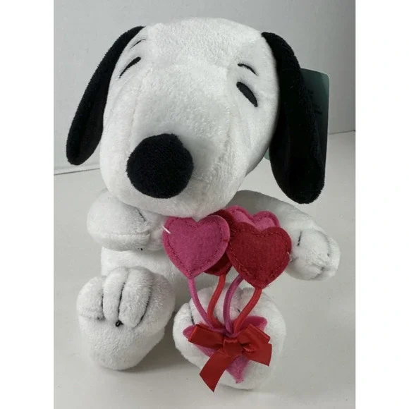 Hallmark Peanuts Snoopy Valentine Felt Hearts Small 6" Plush New With Tag - Picture 8 of 8